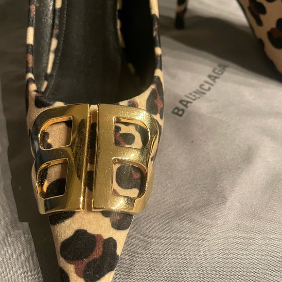 Small size for me. - Picture 2 of 3